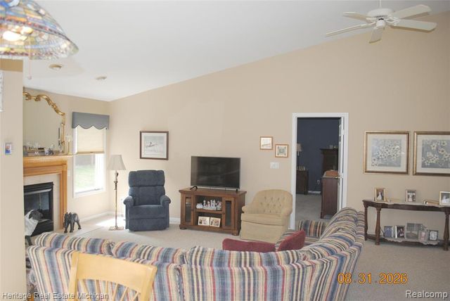 380 Walnut Drive, South Lyon, MI 48178