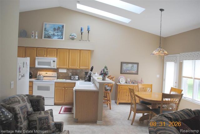 380 Walnut Drive, South Lyon, MI 48178