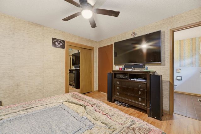 2705 S Martinson Ave, Wichita, KS 67217