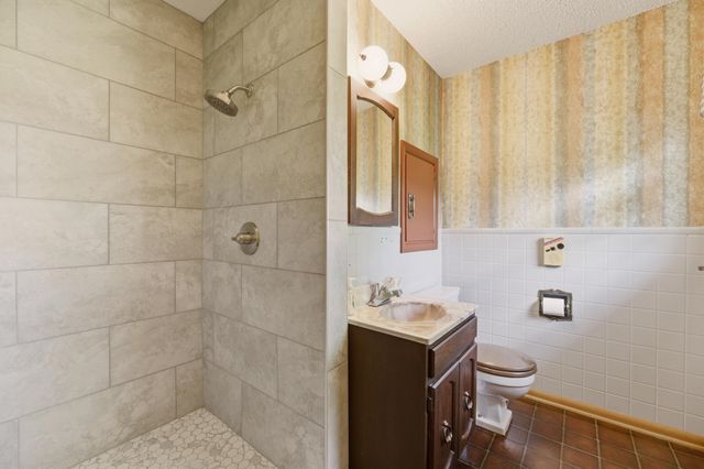 2705 S Martinson Ave, Wichita, KS 67217