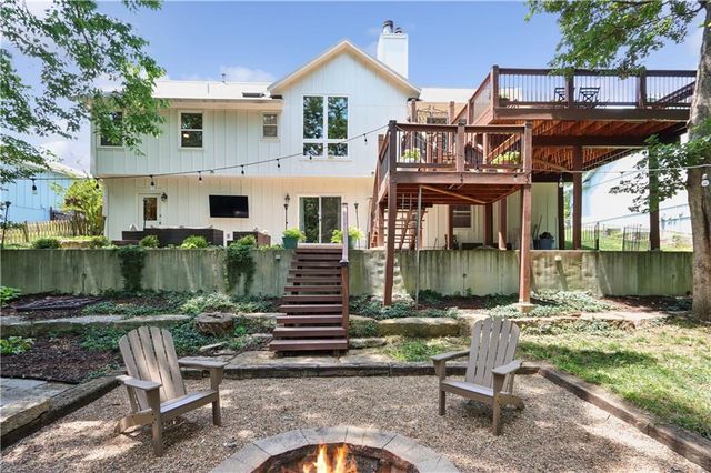 5909 Greenwood Street, Shawnee, KS 66216
