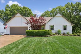 5909 Greenwood Street, Shawnee, KS 66216