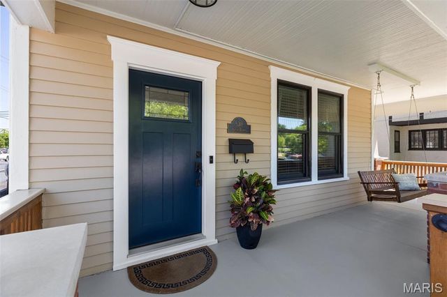 30 Gray Avenue, Webster Groves, MO 63119