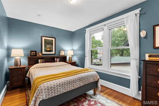 30 Gray Avenue, Webster Groves, MO 63119