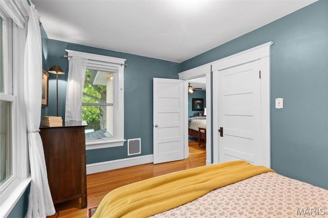 30 Gray Avenue, Webster Groves, MO 63119
