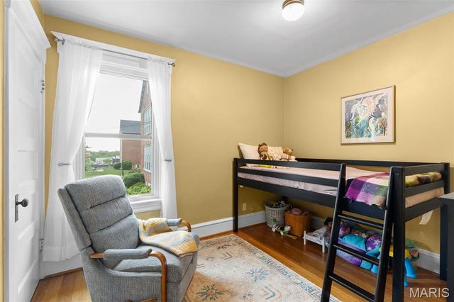 30 Gray Avenue, Webster Groves, MO 63119