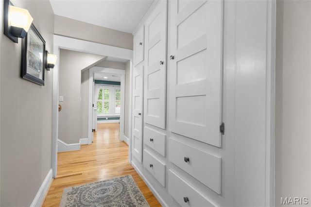 30 Gray Avenue, Webster Groves, MO 63119
