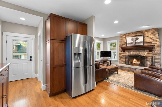 30 Gray Avenue, Webster Groves, MO 63119