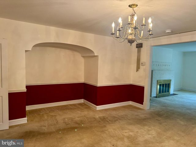 8235 BROOKSIDE RD, Elkins Park, PA 19027