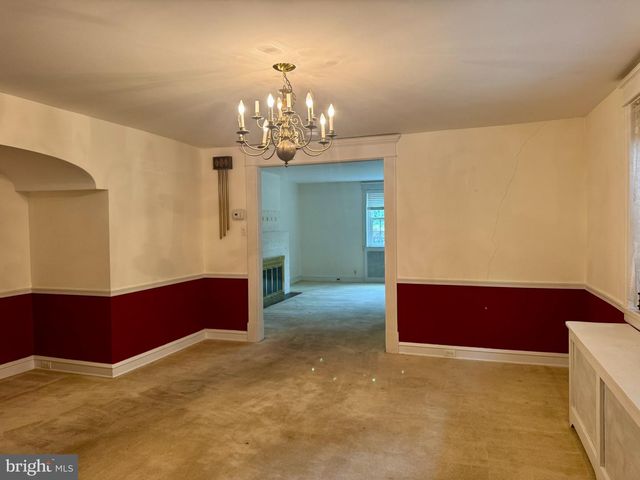 8235 BROOKSIDE RD, Elkins Park, PA 19027