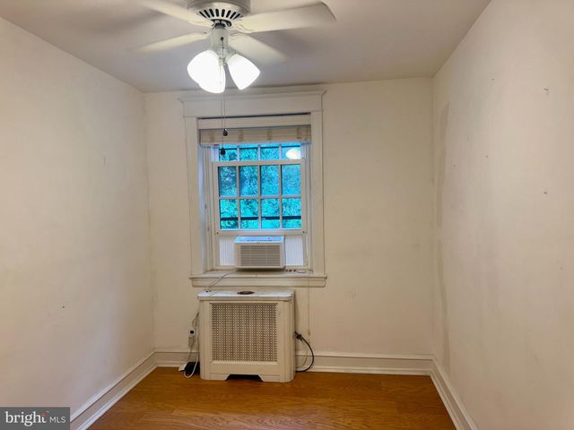8235 BROOKSIDE RD, Elkins Park, PA 19027