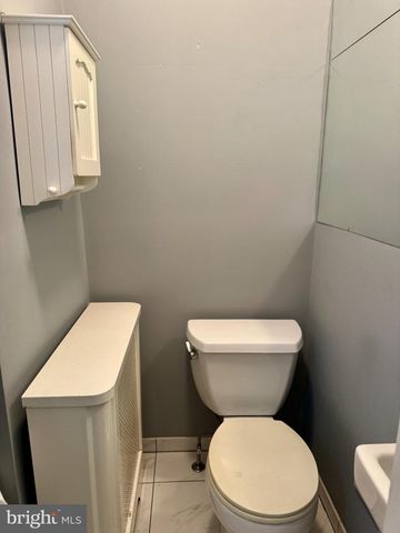 8235 BROOKSIDE RD, Elkins Park, PA 19027