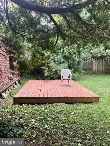 8235 BROOKSIDE RD, Elkins Park, PA 19027
