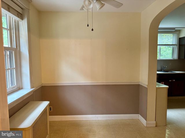8235 BROOKSIDE RD, Elkins Park, PA 19027