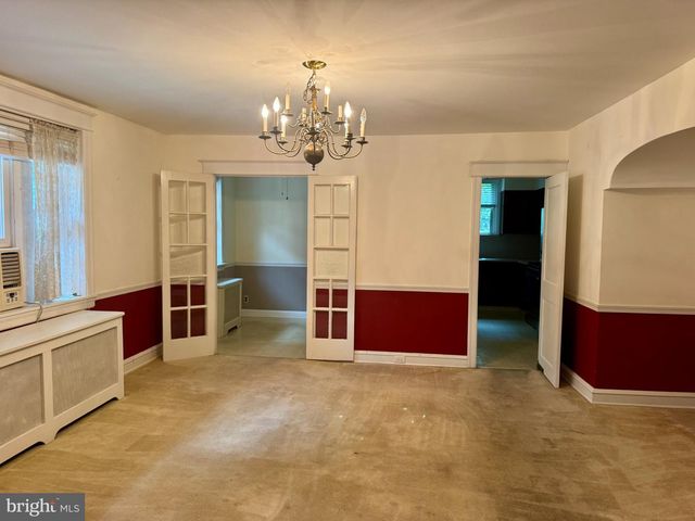 8235 BROOKSIDE RD, Elkins Park, PA 19027