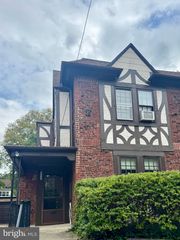8235 BROOKSIDE RD, Elkins Park, PA 19027