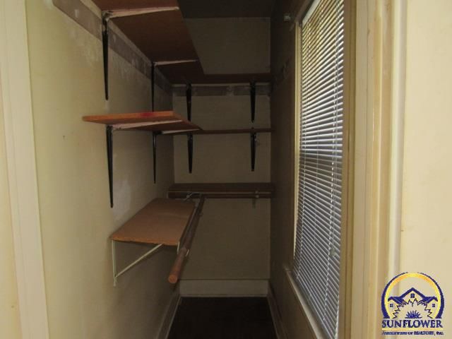 1035 SW Randolph AVE, Topeka, KS 66604