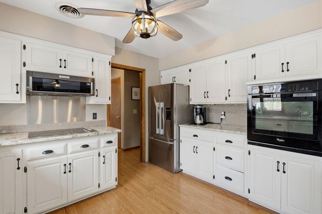 33214 Nueman Court, Lindstrom, MN 55045