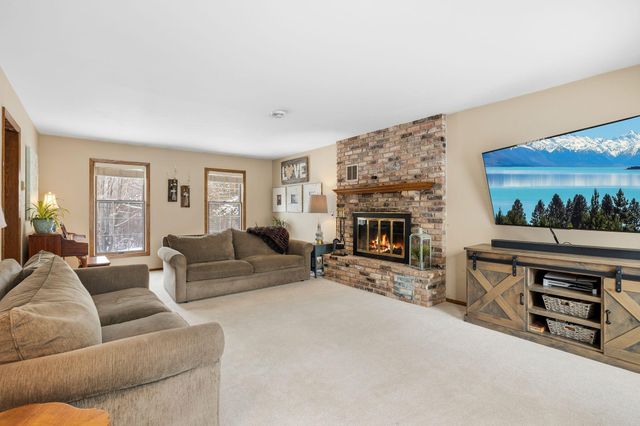 33214 Nueman Court, Lindstrom, MN 55045
