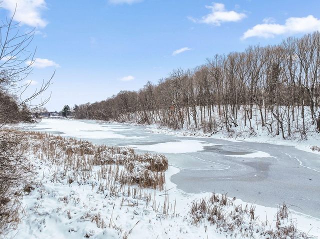 33214 Nueman Court, Lindstrom, MN 55045