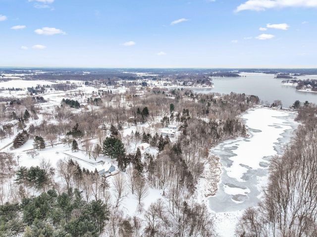 33214 Nueman Court, Lindstrom, MN 55045