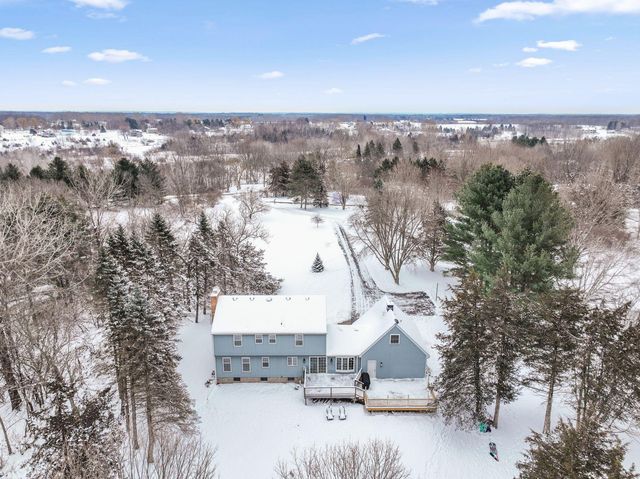 33214 Nueman Court, Lindstrom, MN 55045