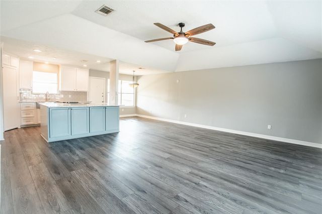 311 Forest Hills Drive, League City, TX 77573