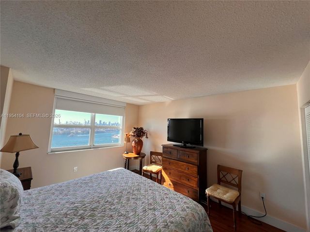 90 Alton Rd 2110, Miami Beach, FL 33139