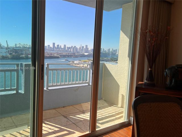 90 Alton Rd 2110, Miami Beach, FL 33139