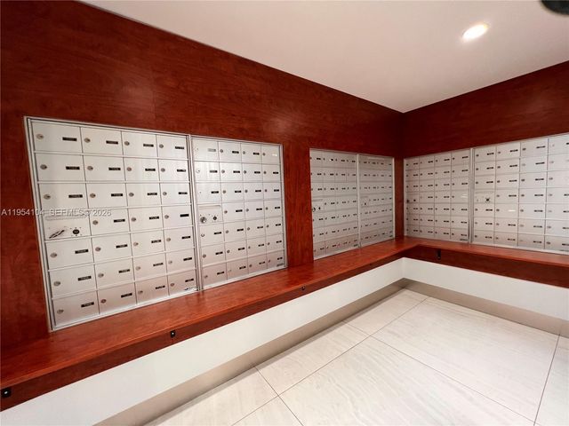 90 Alton Rd 2110, Miami Beach, FL 33139