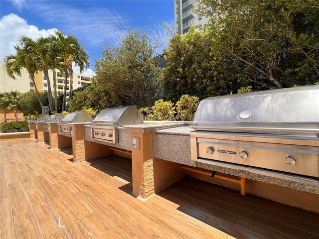 90 Alton Rd 2110, Miami Beach, FL 33139