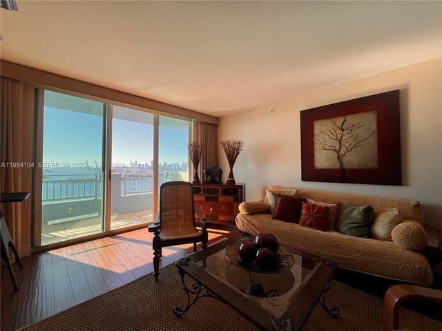 90 Alton Rd 2110, Miami Beach, FL 33139