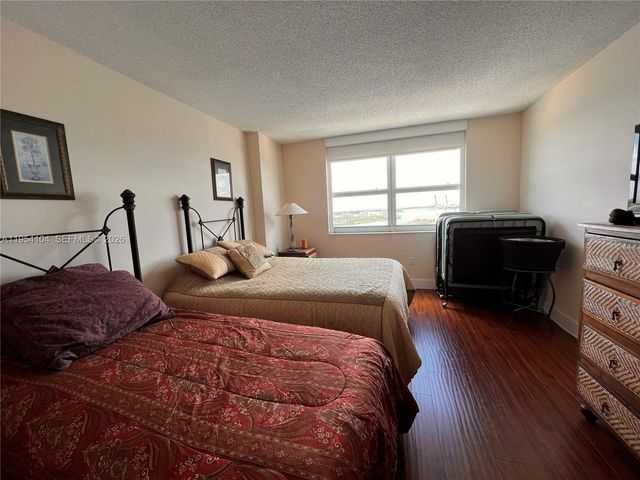 90 Alton Rd 2110, Miami Beach, FL 33139