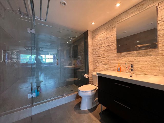 90 Alton Rd 2110, Miami Beach, FL 33139