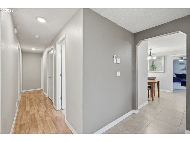 6450 B St, Springfield, OR 97478