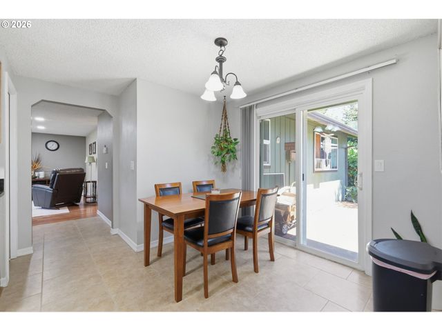 6450 B St, Springfield, OR 97478