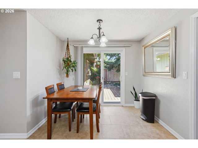 6450 B St, Springfield, OR 97478