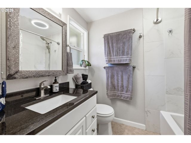 6450 B St, Springfield, OR 97478