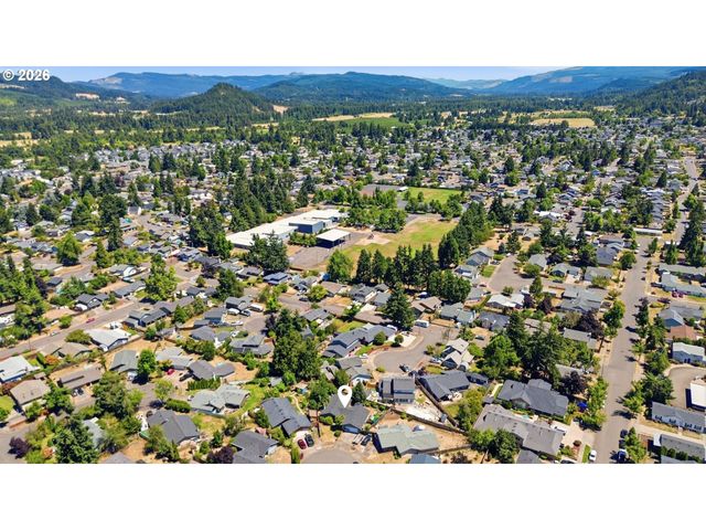 6450 B St, Springfield, OR 97478