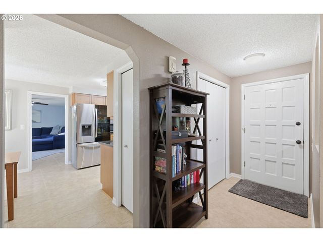 6450 B St, Springfield, OR 97478