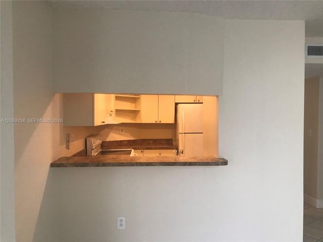 7125 NW 186th Street B106, Hialeah, FL 33015