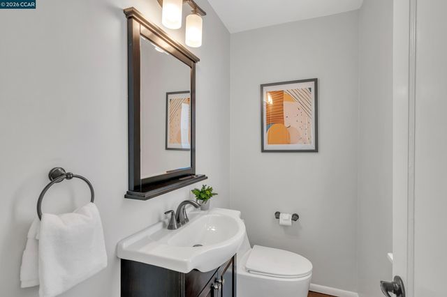 2633 Chelsea Dr, Oakland, CA 94611