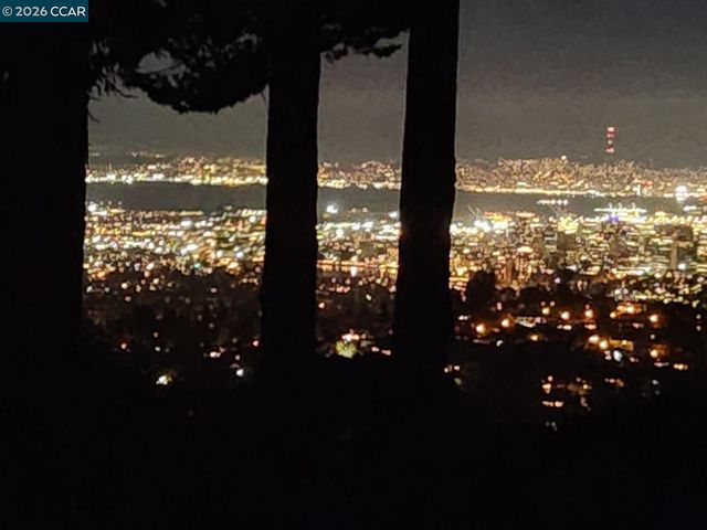 2633 Chelsea Dr, Oakland, CA 94611