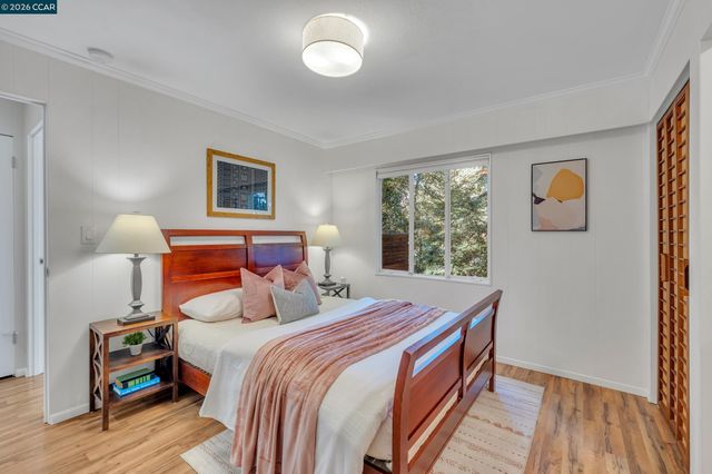 2633 Chelsea Dr, Oakland, CA 94611