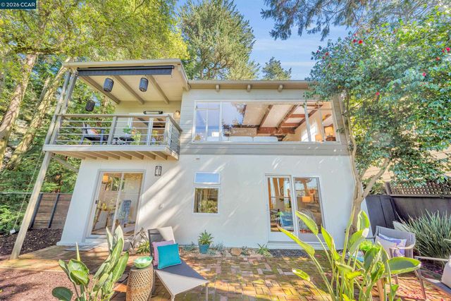 2633 Chelsea Dr, Oakland, CA 94611