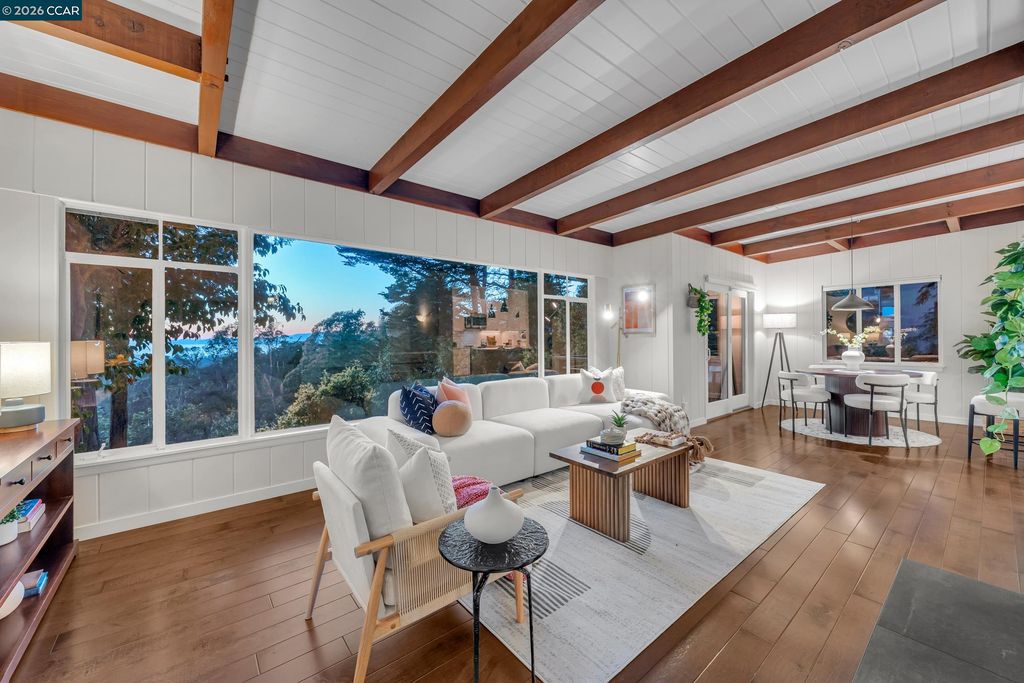 2633 Chelsea Dr, Oakland, CA 94611