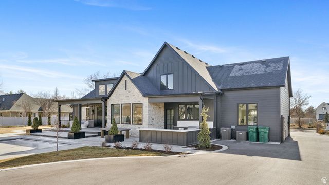 6756 W 10050 N, Highland, UT 84003
