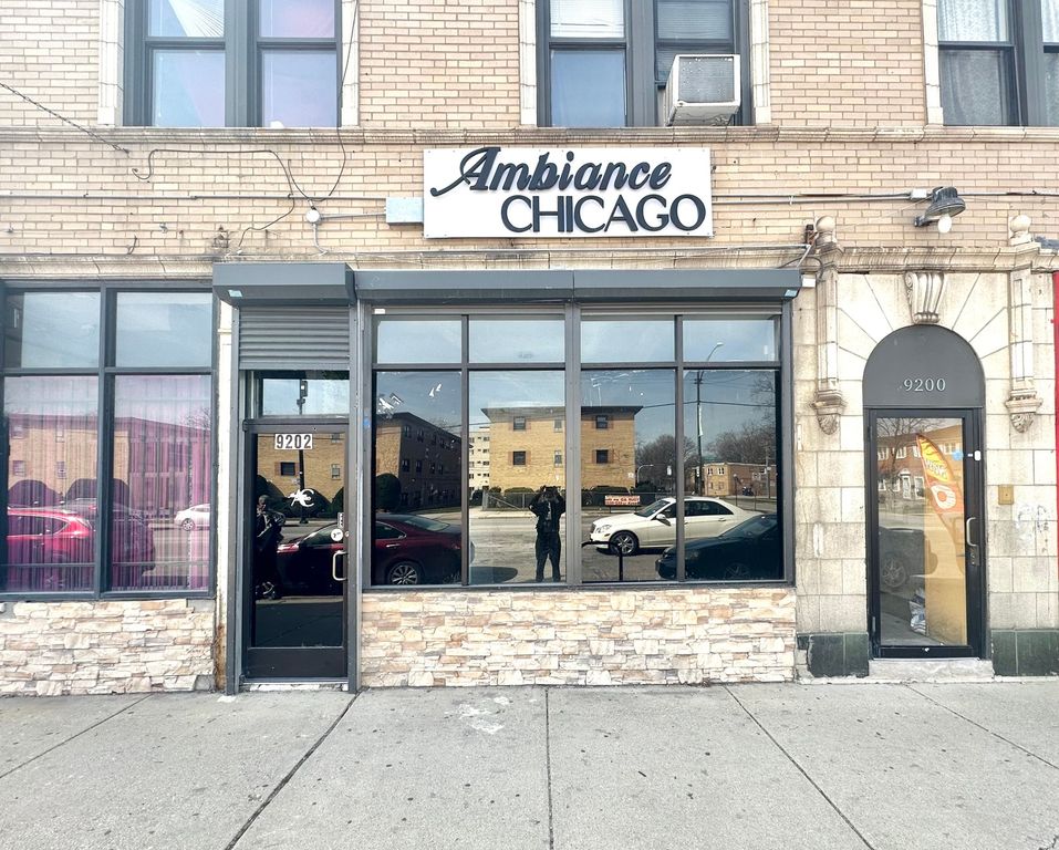 9202 S Cottage Grove Avenue, Chicago, IL 60619