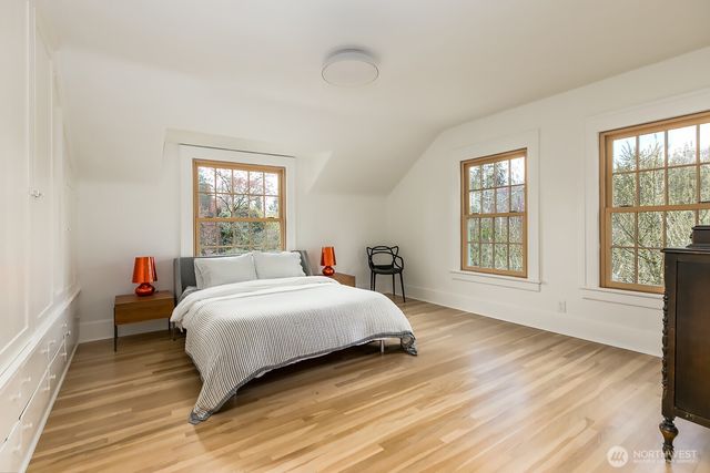 624 35th Avenue, Seattle, WA 98122