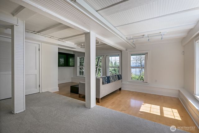 624 35th Avenue, Seattle, WA 98122